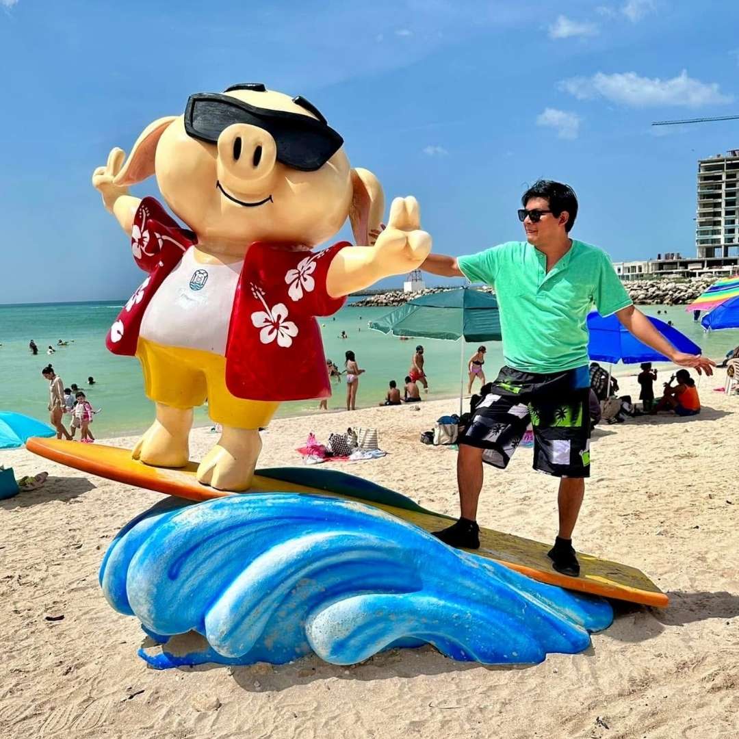 Fernando Carlos en la playa